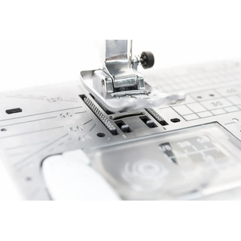  Швейная машина Janome Memory Craft 6700P 