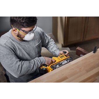  Эксцентриковая шлифмашина DeWalt DCW220NT-XJ 