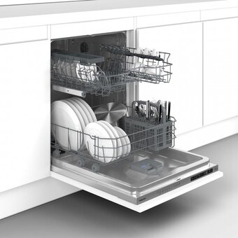  Встраиваемая посудомоечная машина Hotpoint HI 4C56W белый 
