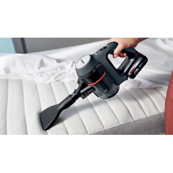  Пылесос Bosch BBS712A черный 