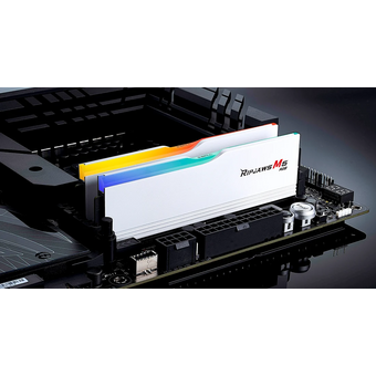  ОЗУ G.SKILL Ripjaws M5 RGB (F5-6400J3648F16GX2-RM5RW) DDR5 32GB (2x16GB) 6400MHz CL36 (36-48-48-102) 1.35V / White 
