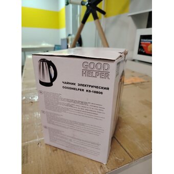  УЦ Электрочайник Goodhelper KS-18B06 нержавейка 1,8л, 1500Вт (плохая упаковка, скол на кнопке включения) 