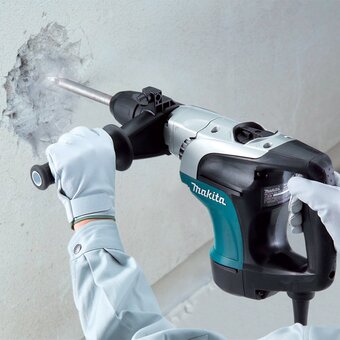  Перфоратор Makita HR4002 кейс 