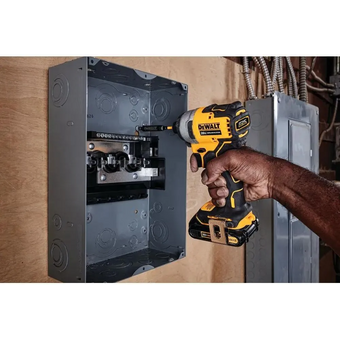  Шуруповерт DeWalt DCF809N-XJ 