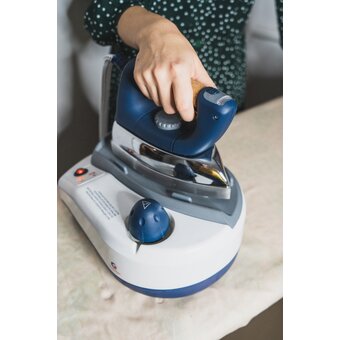  Гладильная система Grand Master GM-530 белый 