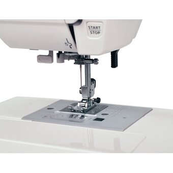  Швейная машина Janome DC3900 