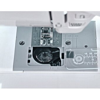  Швейная машина Janome DC3900 