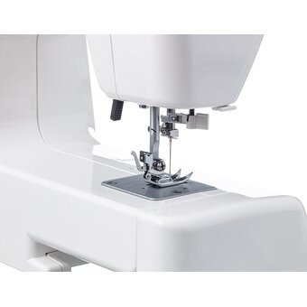  Швейная машина Janome XV-7 