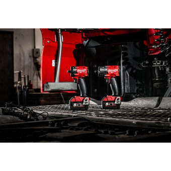  Гайковерт Milwaukee M18 FIW2F12-502X (4933478444) 2АКБ кейс 