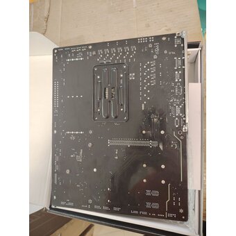  УЦ Материнская плата GIGABYTE B650 Gaming X AX V2 (перепрошивка, сброс до заводских настроек, нет антистатик упаковки) 