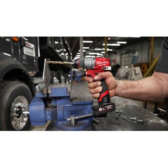  Дрель-шуруповерт Milwaukee M12 FPD2-202X (4933479868) 