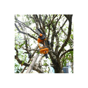  Электрическая цепная пила Deko DKCHS 20-150 (085-4447) с акк и ЗУ 