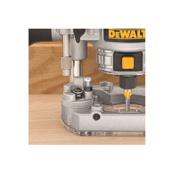  Фрезер DeWalt D26203 