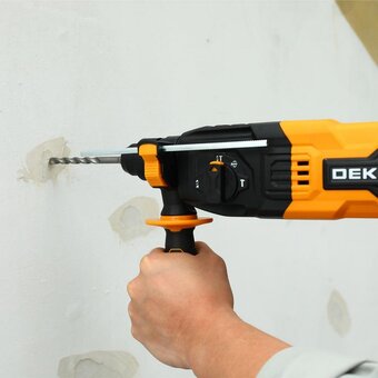 Перфоратор Deko DKH900 (083-1044) 