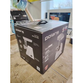  УЦ Мясорубка Polaris PMG 1852 RUS белый (плохая упаковка, дефект сборки штифта) 