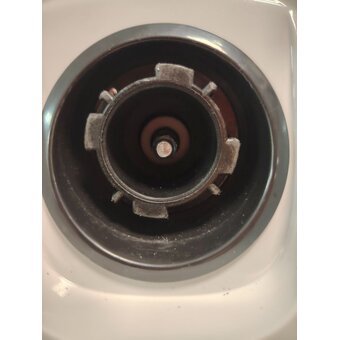  УЦ Мясорубка Polaris PMG 1852 RUS белый (плохая упаковка, дефект сборки штифта) 