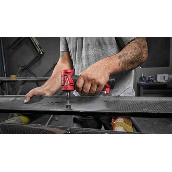  УШМ Milwaukee M12 FDGA-422B Fuel (4933471439) 