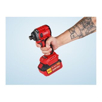  Гайковерт Wortex CWR 0218 (1329730) 