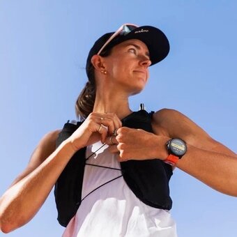  Smart-часы Suunto Race S (SS051016000) оранжевый/бежевый/черный 