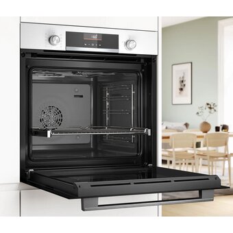  Духовой шкаф BOSCH HBG536EW3 