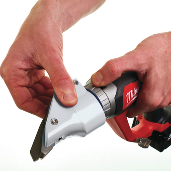  Ножницы по металлу аккумуляторные Milwaukee M18 BMS12-0 (4933447925) 