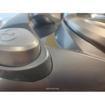  УЦ Пылесос EUROSTEK EVC-3011 (плохая упаковка, дефекты литья на пластике) 