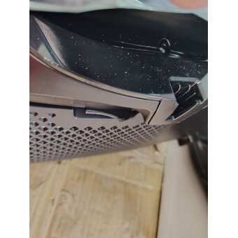  УЦ Пылесос Samsung VC18M3120VU/EV (плохая упаковка, сломан язычок открывания на фильтре) 