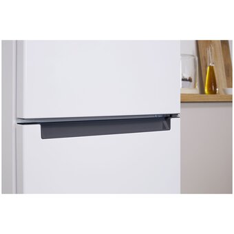  Холодильник Indesit DS 3200 W белый 