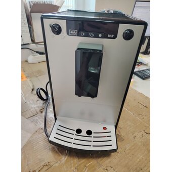  УЦ Кофемашина Melitta Caffeo Solo E 950-766 (плохая упаковка, незначительные царапины на пластике) 