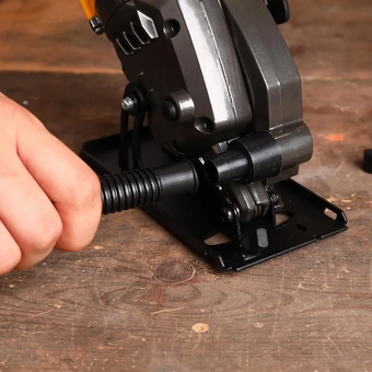  Пила циркулярная Deko CS1050-D (083-1103) кейс 
