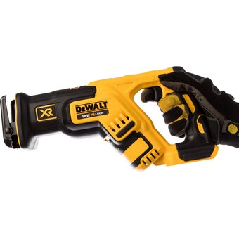  Сабельная пила DeWalt DCS367N 
