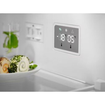 Холодильник ELECTROLUX LNT5ME32W1 