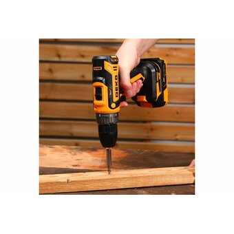  Дрель-шуруповерт DEKO DKCD20-Li (085-1123) в кейсе, 20В, 2x2.5Ач +ЗУ 