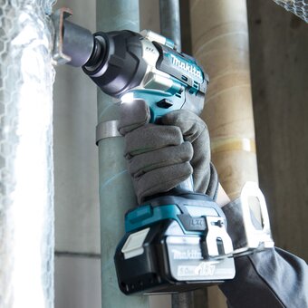  Гайковерт Makita DTW700RF1J 