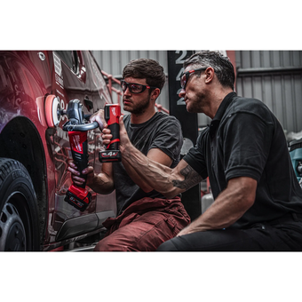  Фонарь Milwaukee M12 CML-401 (4933479366) 