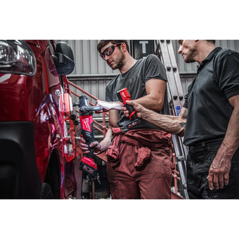  Фонарь Milwaukee M12 CML-401 (4933479366) 