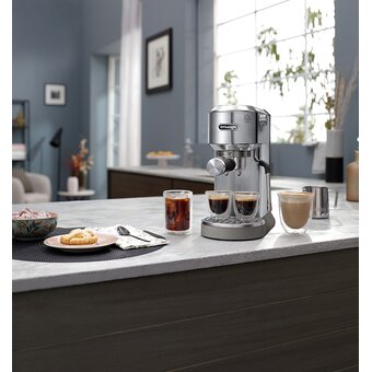  Кофеварка Delonghi EC890.M 