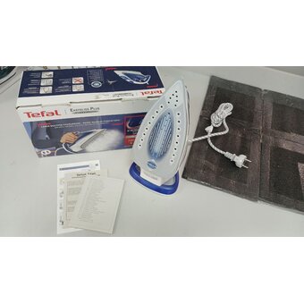  УЦ Утюг Tefal FV5715E0 (отколот кусок пластика, трещина на задней части, ПУ) 