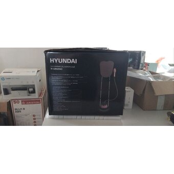  УЦ Отпариватель Hyundai H-US02543 розовый/черный (плохая упаковка) 