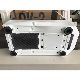  УЦ Корпус 1stPlayer DK-3 White ATX, tempered glass/3x120mm LED fans inc./DK-3-WH-3G6 (замятие корпуса в нижней части) 