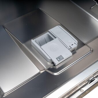  Встраиваемая посудомоечная машина DELONGHI DDWI 670 Amedeo 