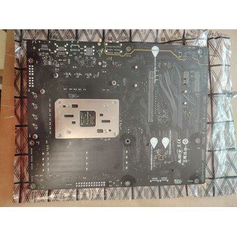  УЦ Материнская плата MSI Pro B650-S Wifi sAM5 AMD B650 4xDDR5 ATX AC`97 8ch(7.1) (не родная упаковка, в комплекте только мат.пл., перепрошивка биоса) 
