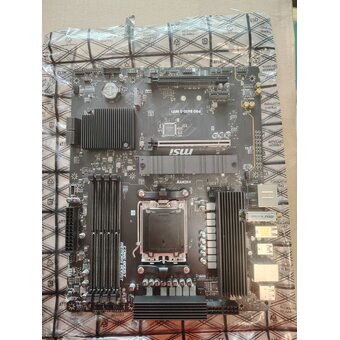  УЦ Материнская плата MSI Pro B650-S Wifi sAM5 AMD B650 4xDDR5 ATX AC`97 8ch(7.1) (не родная упаковка, в комплекте только мат.пл., перепрошивка биоса) 