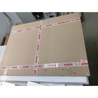  УЦ Доска магнитно-маркерная BRAUBERG стандарт 235522, 90х120см (Вмятина на лицевой стороне) 