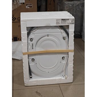  УЦ Стиральная машина Indesit IWSB 5105 белая (плохая упаковка, вмятины на корпусе) 