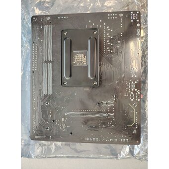  УЦ MB sAM4 Gigabyte A520M K V2, Socket AM4, AMD A520, 2xDDR4-3200, D-SUB+HDMI, 1xPCI-Ex16 (плохая упаковка, замена чипа, перепрошивка биоса) 