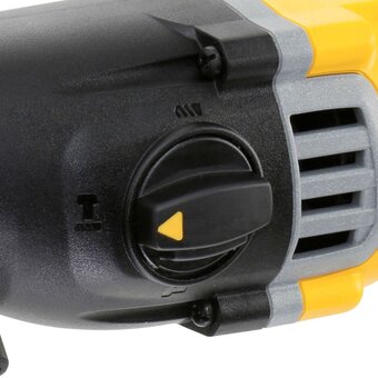  Перфоратор DeWALT D25144K-QS 
