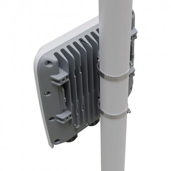  Роутер MikroTik RB5009UPR+S+OUToutdoor heavy-duty PoE router1x 2.5 Gigabit Ethernet, 10G SFP+, 1GB of RAM, 1GB NAND, modern quad-core CPU 