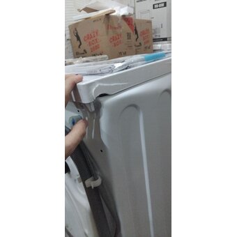  УЦ Стиральная машина Midea MF01712US40/W (Деформация верхней поверхности, вмятина на левой стороне, ПУ) 