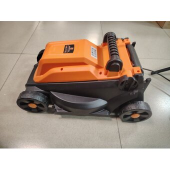  УЦ Газонокосилка роторная Carver LME-1132 (01.024.00016) (плохая упаковка, отсутствует крепление для рукоятки) 